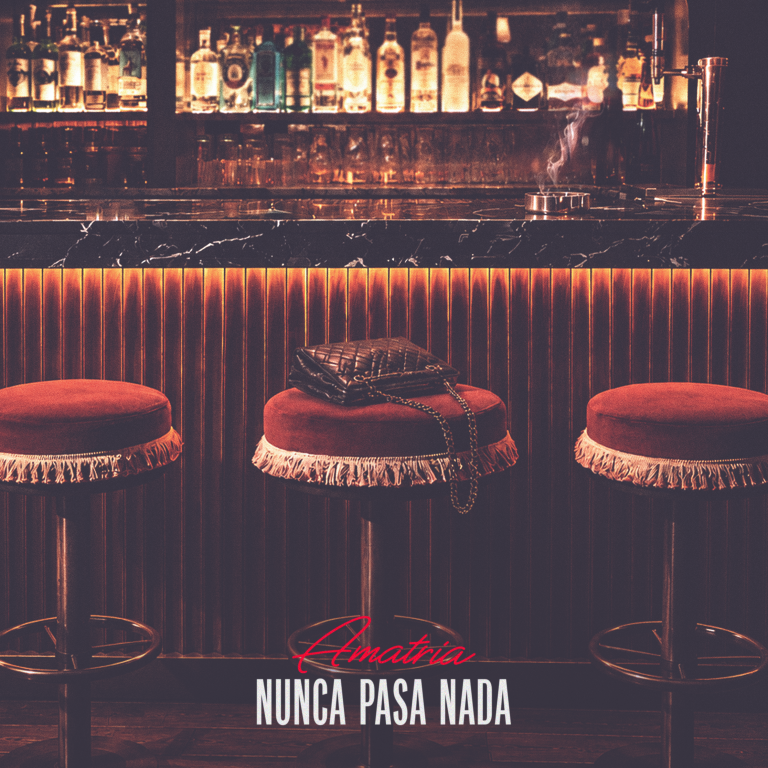 Amatria - Nunca pasa nada